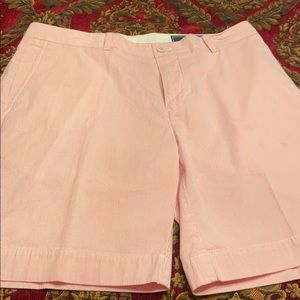 Size 36 Vinevard Vines Breaker Shorts
